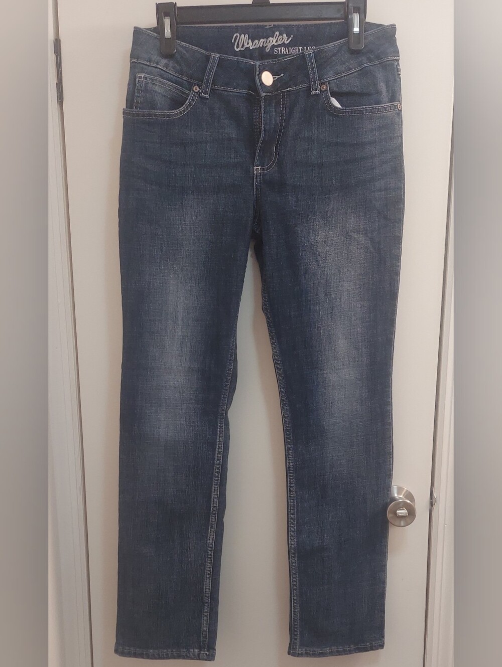 Wrangler Women's Straight Leg Jeans in Dark Blue
